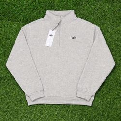 Brand new alo grey quarter zip up sizes: S-M-L. Sweats size L. Includes tags