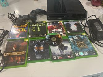 Xbox 1 , 2 controllers and 9 games