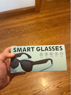 Smart glasses with case video and photos