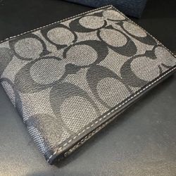 Coach Monogram Signature Canvas Wallet / Authentic 