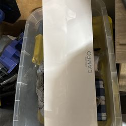 Cameo Silhouette Vinyl Cutter
