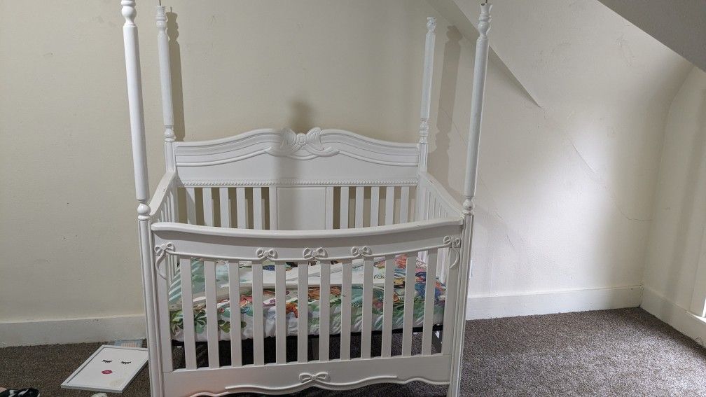 3 Cribs For Sale 25$ A Crib