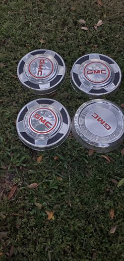 GM HUB CAPS