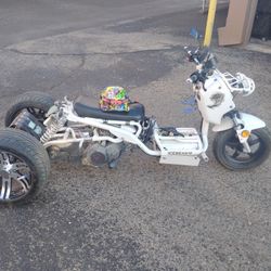 Ice Bear Scooter 150 CC  Very Fun To Ride On Streets License And Insurance 