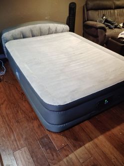 Sealy Queen size push button inflatable mattress