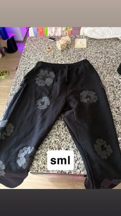demin tear pants