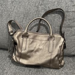B. MAKOWSKY METALLIC SILVER HANDBAG