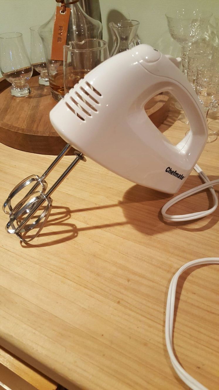 Chefmate Hand Mixer Blender - Like New