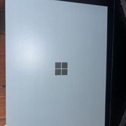 Microsoft Surface Laptop 13”