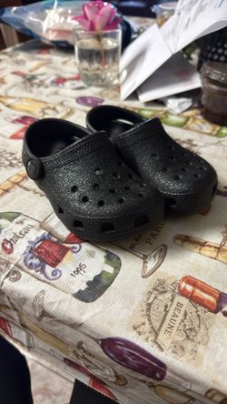 Crocs Size 8c