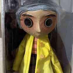 Coraline Doll 2018 Neca Laika LLC Figure Yellow raincoat 9” Yarn Hair. NIB