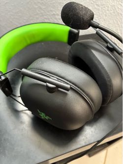 PS4 Slim, Monitor & Headset
