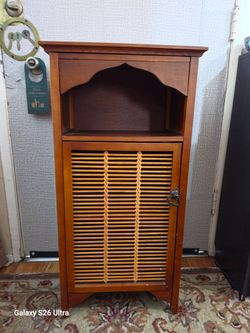 Cabinet  Shelves 18x35