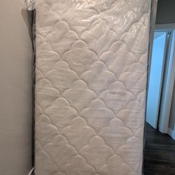[Like New] Serta Calming Haven 9.5" Medium Eurotop Mattress- Twin