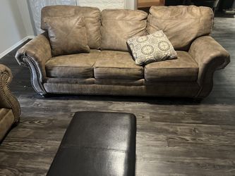 2 Sofás Y Mesa
