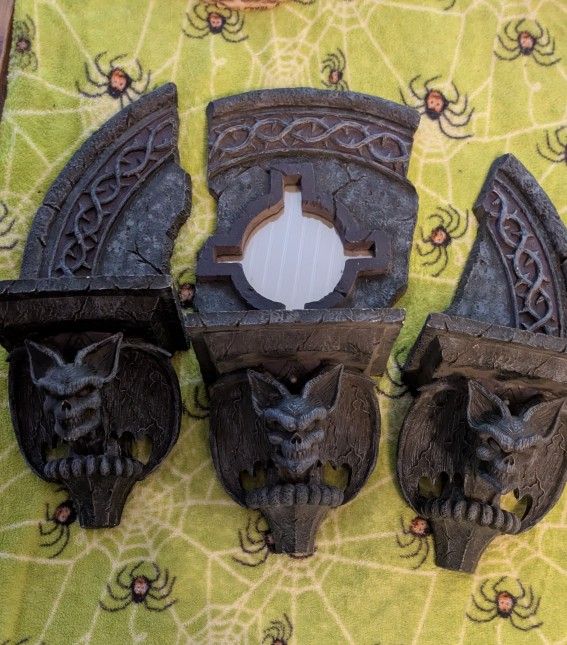 3 Piece Gargoyle Set With A Mirror