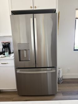 Refrigerator GE