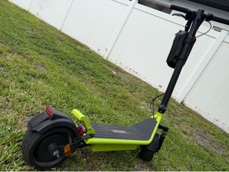 Electric scooter