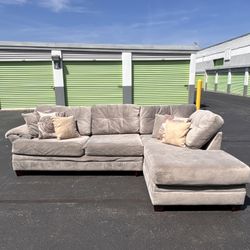 Sectional Couch 