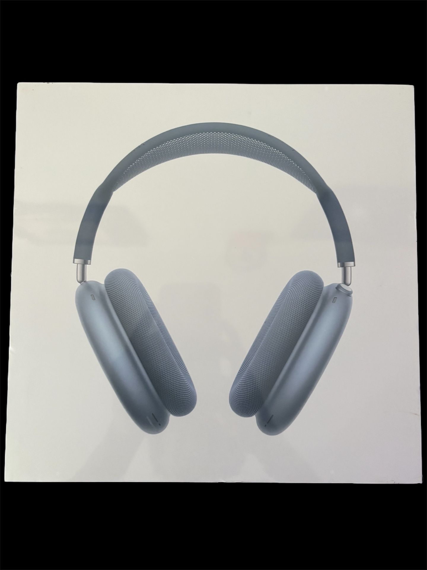 Blue Airpod Max 