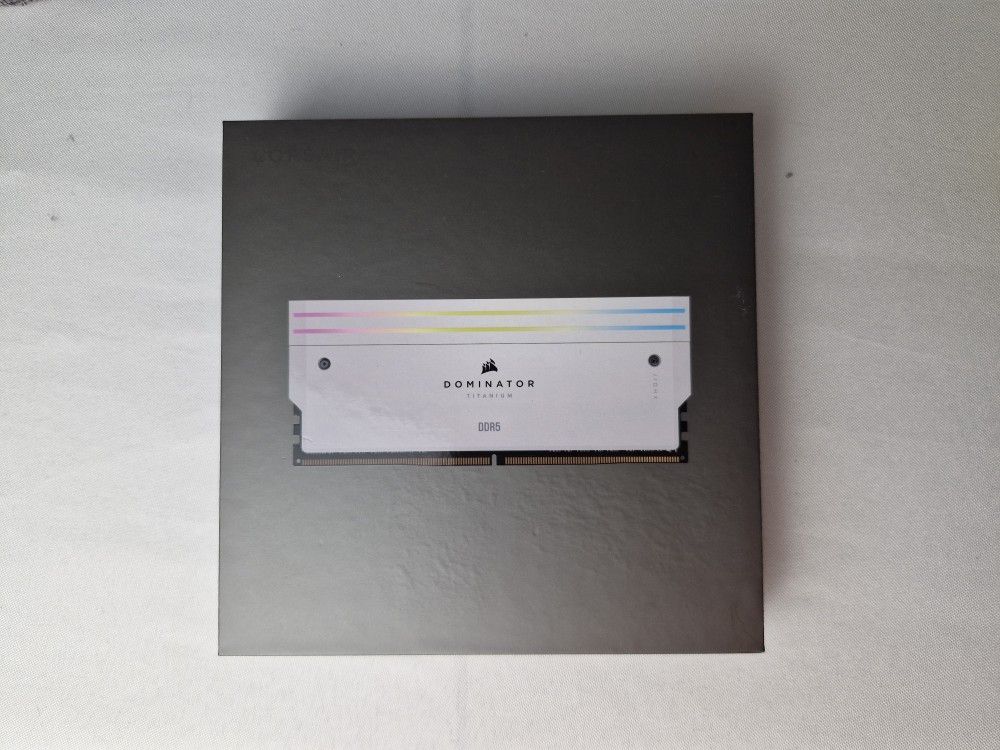 Corsair Dominator Titanium RGB 48GB (2x24GB) DDR5 DRAM 6000MT/s CL30 (RAM Kit)