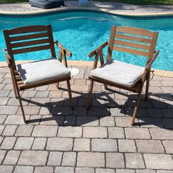 2 Wood Chair With Cushion Each