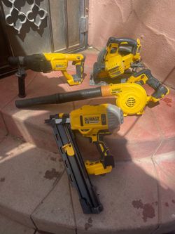 DEWALT  cordless tools