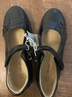 Size 4 Girls Shoe