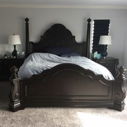 King Size Bed Set With 2 Nightstands 