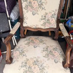 Chair in perfect condition.