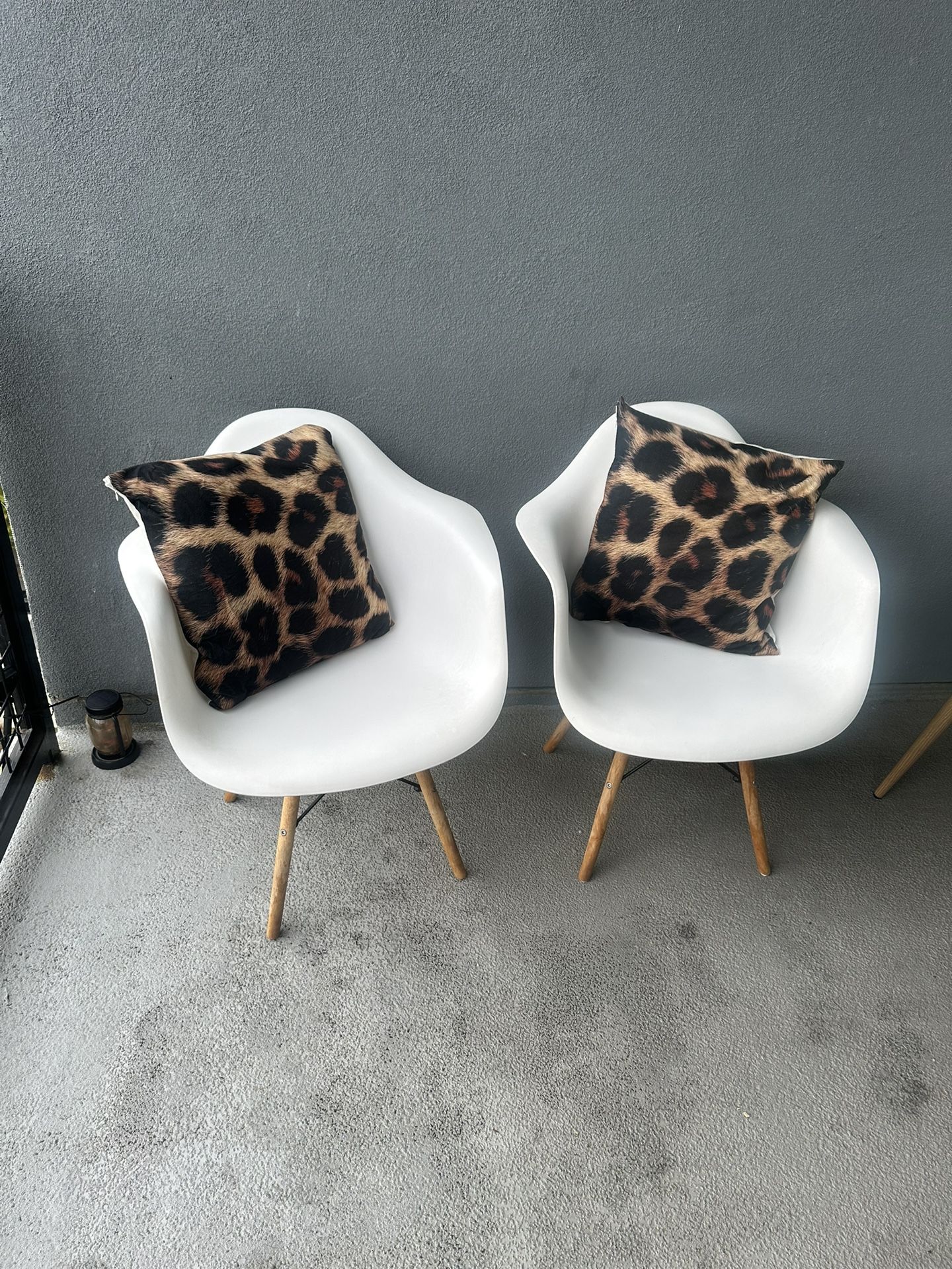 Set Of 2 White Chairs