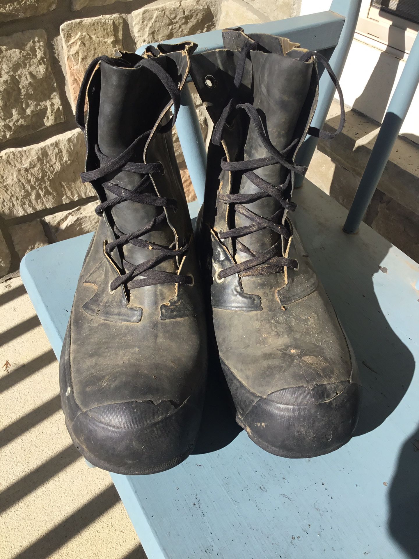 MICKEY ARCTIC AIRBORNE SPECIAL MISSIONS BOOTS EXTREME COLD WEATHER NO VALVE GROUND FORCES ITEM: USGI EXTREME ARCTIC COLD WEATHER MICKEY MOUSE BOO