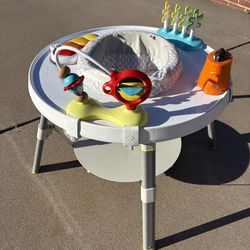 Skip hop Baby activity center