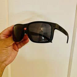 New XL Holbrook 