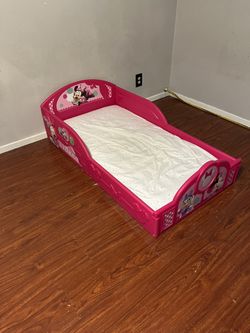 Minnie Toddler Bed
