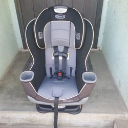 Graco Extend-a-Fit Convertable Car Seat Expiration 2027