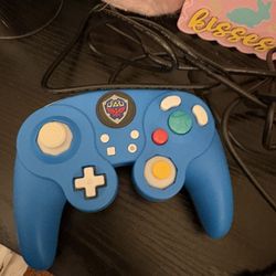 PDP Wired Fight Pad Pro for Nintendo Switch, featuring a The Legend of Zelda design. 