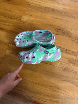 crocs
