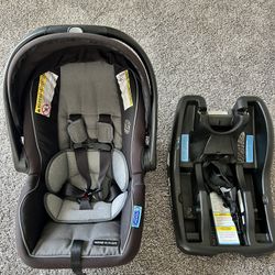 Graco Car Seat Rear view With Base