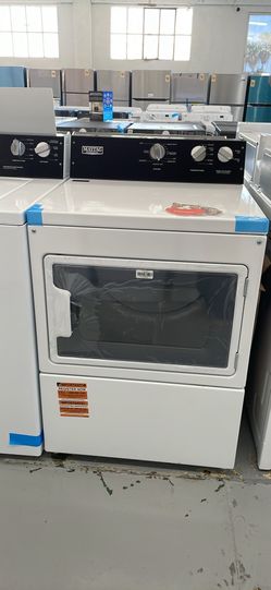 Maytag Commercial 7.5 Cu Ft Capacity Dryer Gas / 5 years Warranty