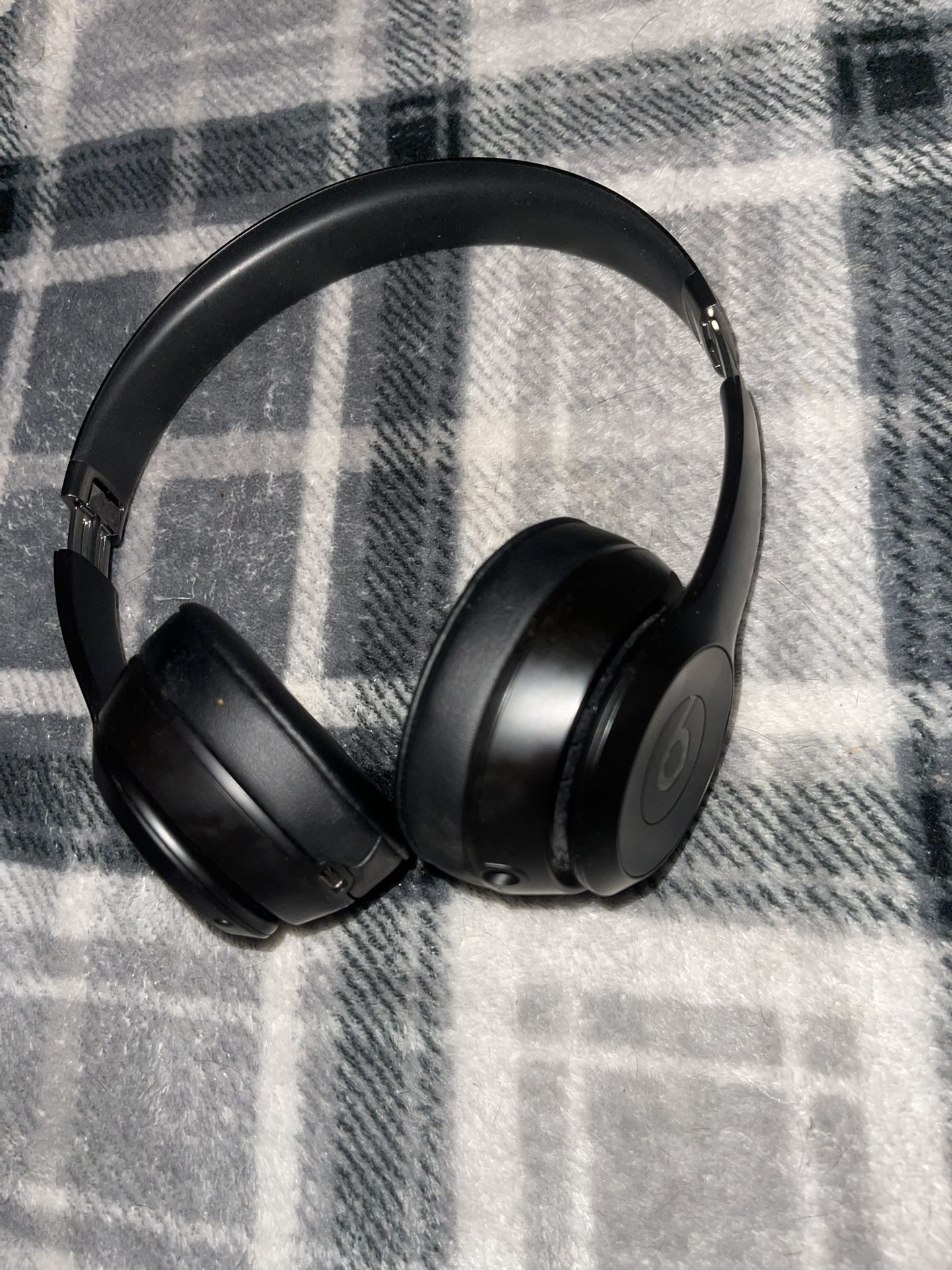 Beats Solo 4