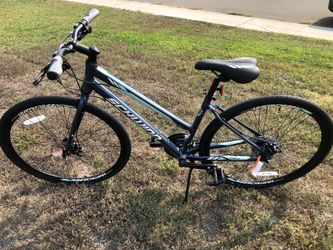 26 inch Women s Hybrid Bike Schwinn Circuit 21speed S5735TGB