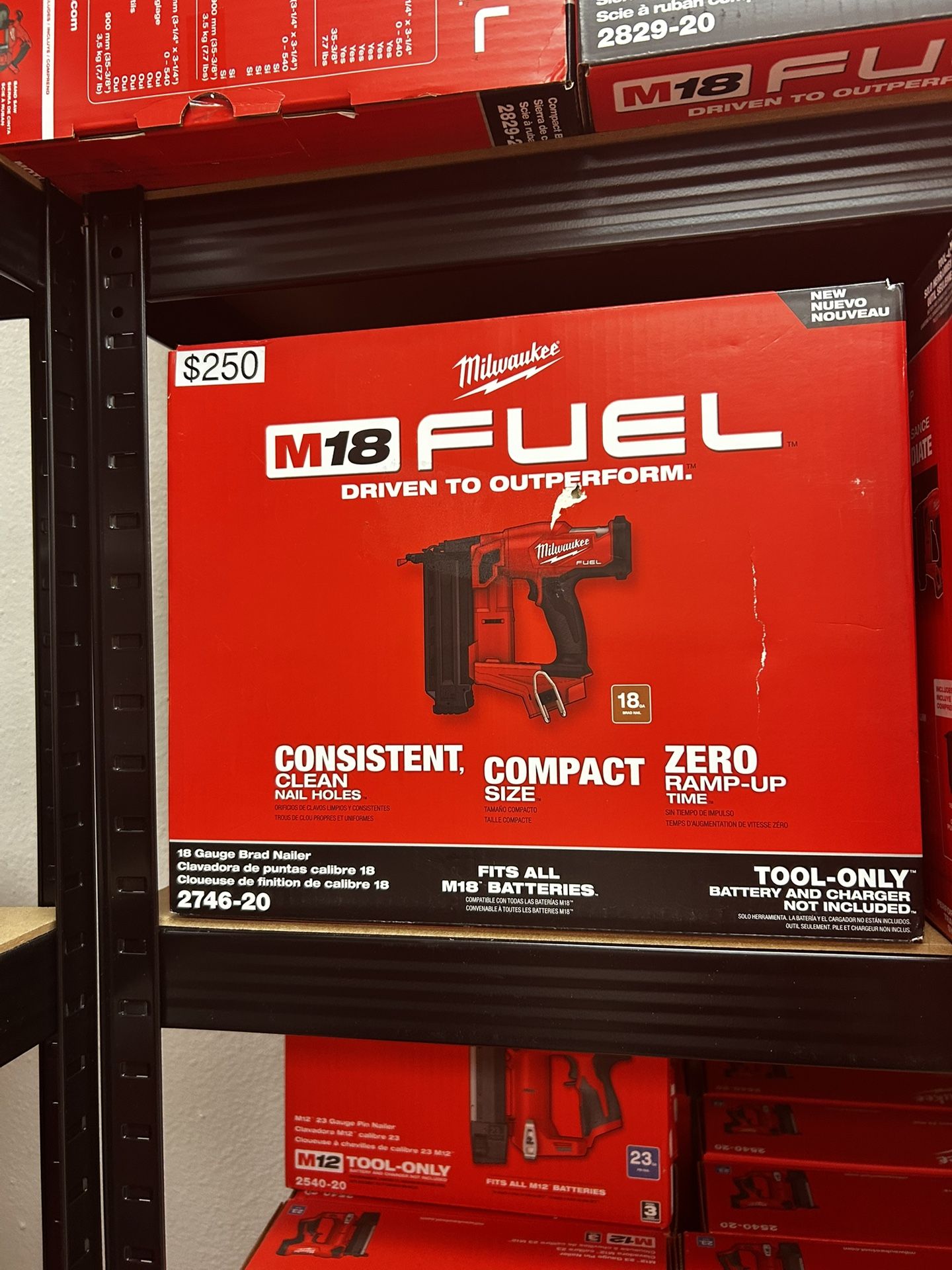 Milwaukee M18 Fuel 18 Gauge Brad Nailer