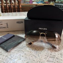 PRADA SUN GLASSES 