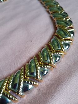 Vintage costume thick necklace