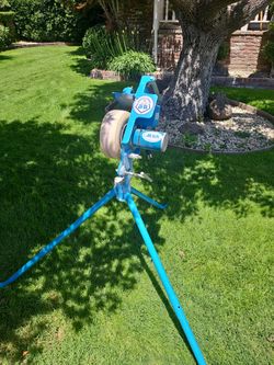 Juggling Little League pitching machine