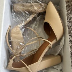NEW X2B Women’s Nude Block Heel Lace-Up Shoes – Size 8 