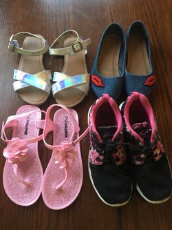 Girls shoes size 2