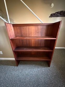 Wooden 3 tier Bookshelf