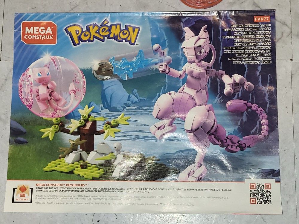 Mega Construx Pokemon Mew vs. Mewtwo Clash 2018 FVK77 New Sealed 341 Pieces  8+